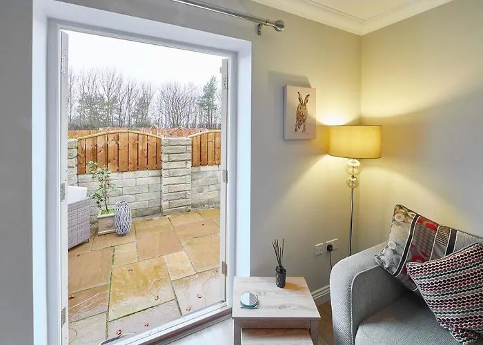 Host & - Lowcross Guisborough