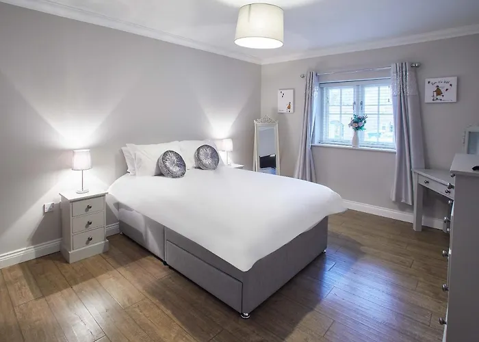 Host & - Lowcross Hébergement de vacances *