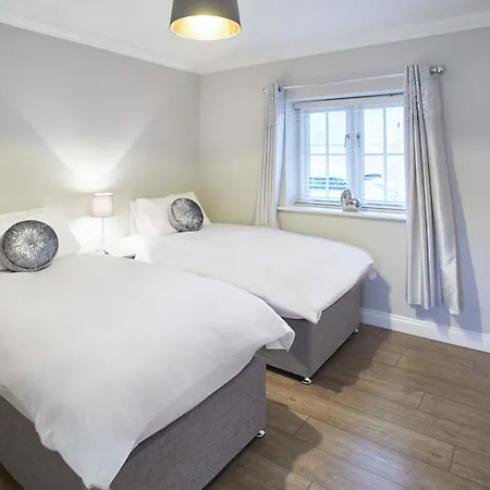Host & - Lowcross Holiday home Guisborough